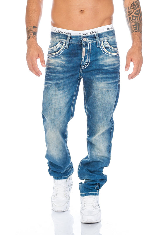 Cipo und Baxx Herren Jeans Hose in blau mit dicken Kontrast Nähten und edlen Designelementen