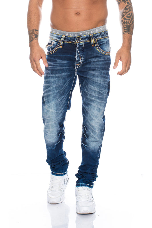 Cipo und Baxx Herren Jeans Hose in blau mit dicken farbigen Kontrast Nähten.