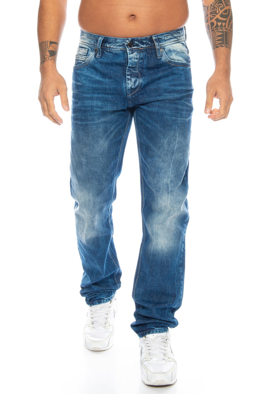 Cipo und Baxx Herren Jeans Hose in blau mit dezenten Kontrast Nähten und schlichter Waschung.