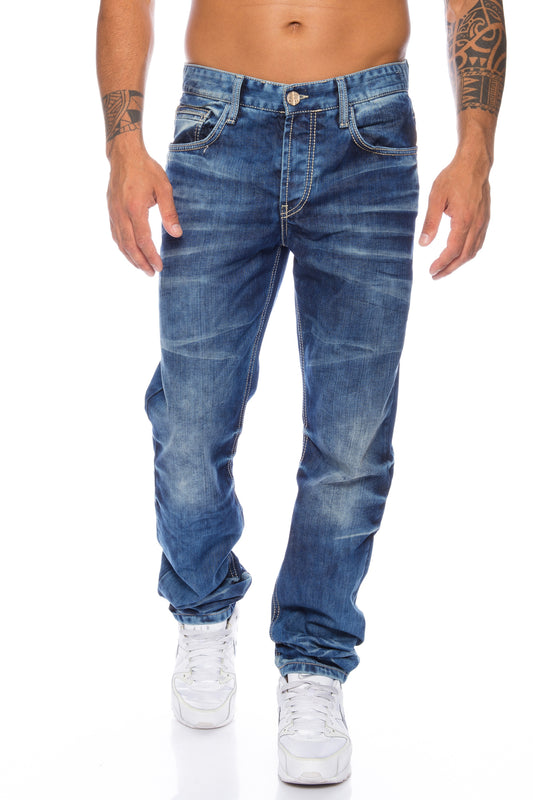 Cipo und Baxx Herren Jeans Hose in blau mit dezenten Kontrast Nähten und schlichter Waschung.